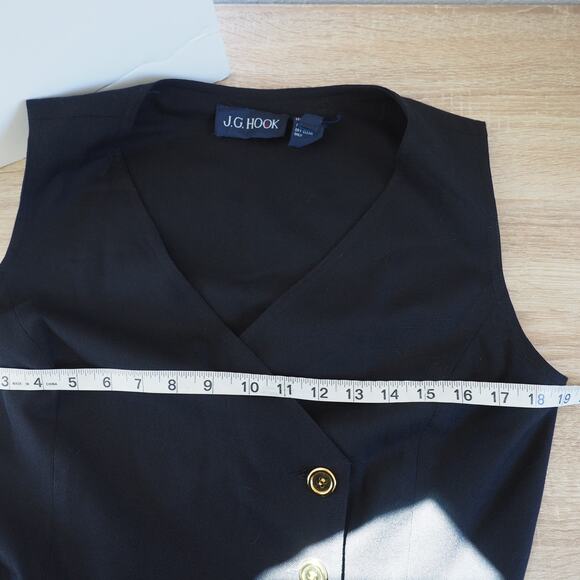 Elegant Black Midi Dress with Gold Accents - Picture 7 of 13